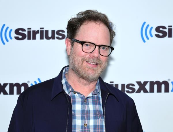 Rainn Wilson revealed Friday that he was given a heartfelt note by a flight attendant who claimed that his role in the NBC sitcom 