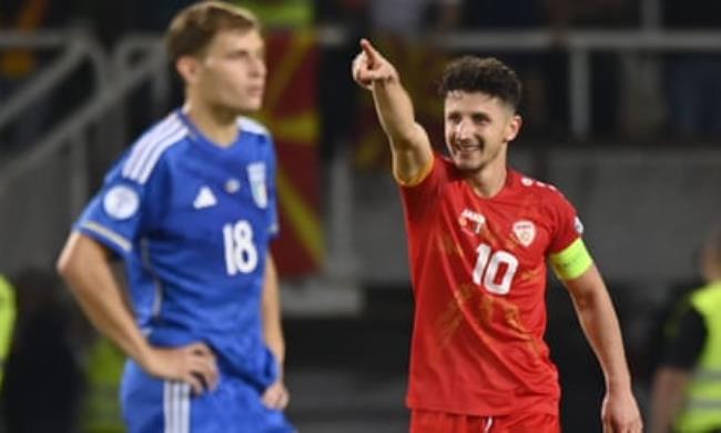 Enis Bardhi celebrates after levelling for North Macedo<em></em>nia from a free-kick