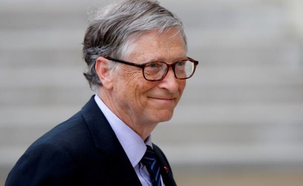 Bill Gates Flew Eco<em></em>nomy For Years, Reveals Netflix Co-Founder. Here's Why