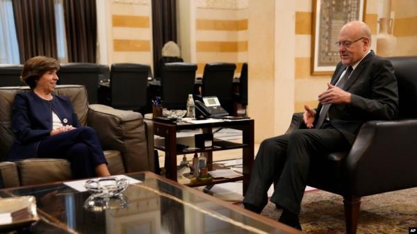 French Foreign Minister Catherine co<em></em>lonna, left, meets with Lebanese caretaker Prime Minister Najib Mikati, right, at the government palace in Beirut, Lebanon, Dec. 18, 2023.